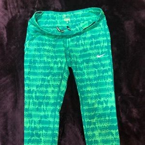 Nike Dri-Fit Capri - S